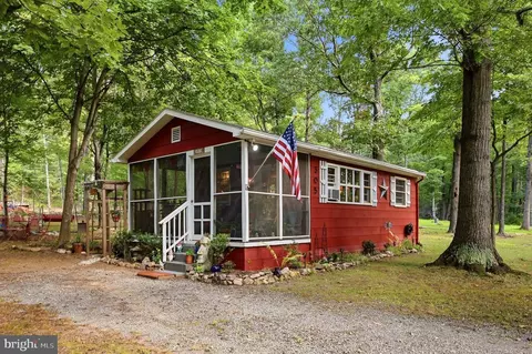 305 Raccoon Dr, Winchester, VA 22602
