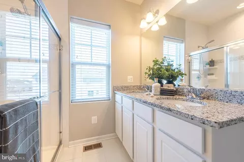 Entry Way - 245 Crofton Ct, Stephenson, VA 22656 photo 5 of 7
