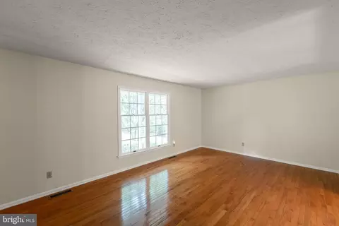 Living - 154 Roper Dr, Clear Brook, VA 22624 photo 2 of 5
