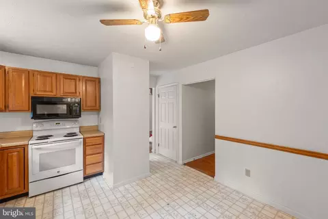 Entry Way - 154 Roper Dr, Clear Brook, VA 22624 photo 3 of 3