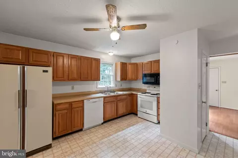 Kitchen - 154 Roper Dr, Clear Brook, VA 22624 photo 1 of 3