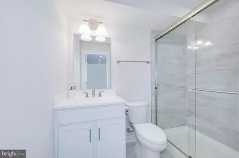 Bath - 109 Marlow Ct, Winchester, VA 22602 photo 1 of 4