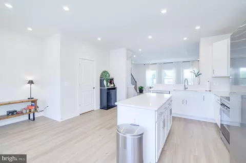 Entry Way - 109 Marlow Ct, Winchester, VA 22602 photo 11 of 17