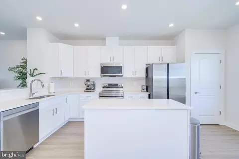 Kitchen - 109 Marlow Ct, Winchester, VA 22602 photo 3 of 5