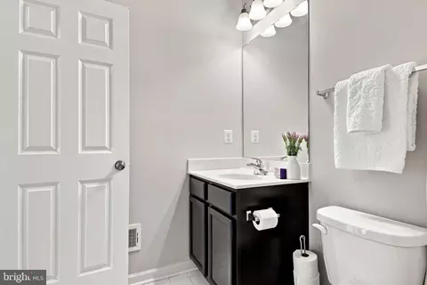 Entry Way - 206 Crofton Ct, Stephenson, VA 22656 photo 11 of 14