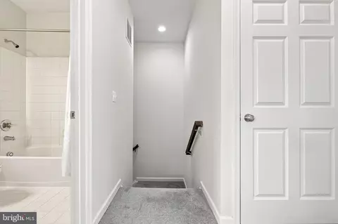 Entry Way - 206 Crofton Ct, Stephenson, VA 22656 photo 9 of 14