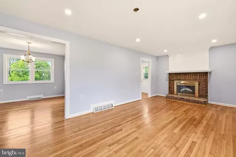 Living - 124 Dinkle Dr, Winchester, VA 22601 photo 7 of 7