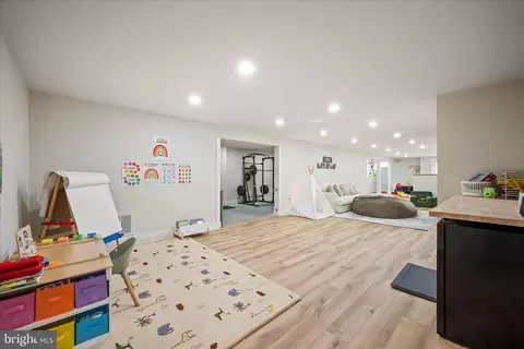Entry Way - 886 Middle Fork Rd, Cross Junction, VA 22625 photo 8 of 8