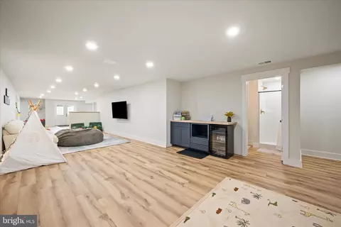 Entry Way - 886 Middle Fork Rd, Cross Junction, VA 22625 photo 1 of 8