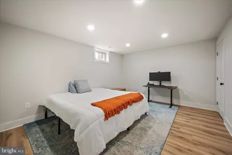 Bedroom - 886 Middle Fork Rd, Cross Junction, VA 22625 photo 7 of 8