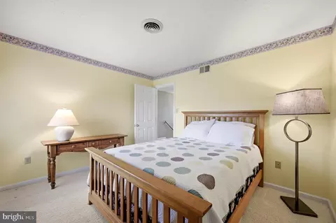 Bedroom - 413 Masters Dr, Cross Junction, VA 22625 photo 6 of 6