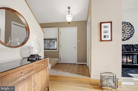 Entry Way - 413 Masters Dr, Cross Junction, VA 22625 photo 1 of 20