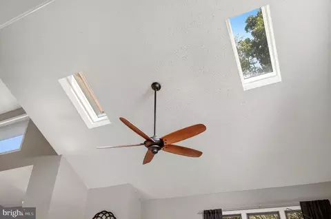Entry Way - 413 Masters Dr, Cross Junction, VA 22625 photo 9 of 20