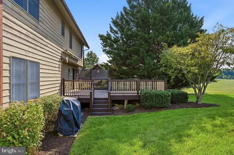 Exterior - 413 Masters Dr, Cross Junction, VA 22625 photo 13 of 17