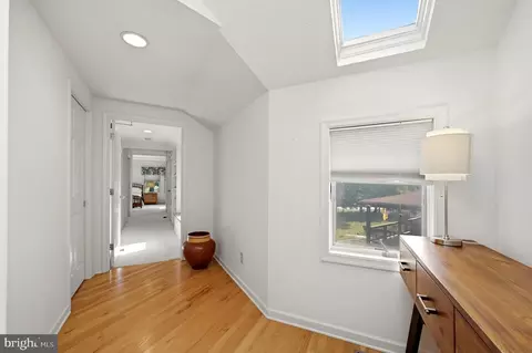 Entry Way - 413 Masters Dr, Cross Junction, VA 22625 photo 10 of 20
