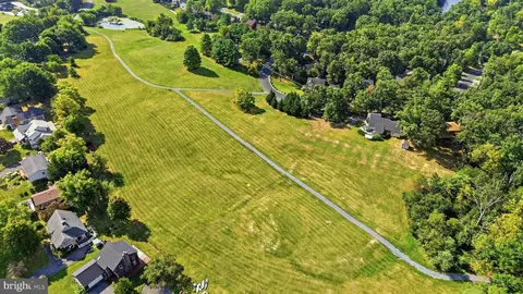 View/Area - 413 Masters Dr, Cross Junction, VA 22625 photo 8 of 18