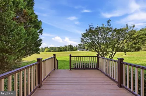 Exterior - 413 Masters Dr, Cross Junction, VA 22625 photo 8 of 17