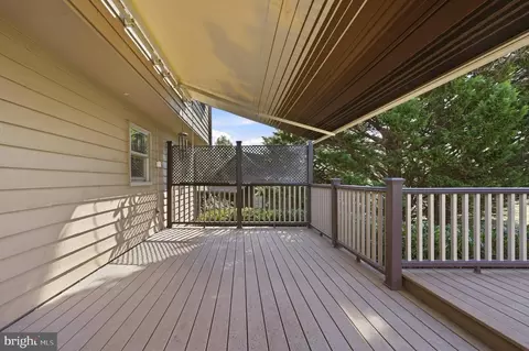 Exterior - 413 Masters Dr, Cross Junction, VA 22625 photo 7 of 17
