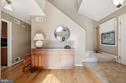 Entry Way - 413 Masters Dr, Cross Junction, VA 22625 photo 2 of 20