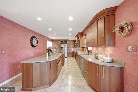 Kitchen - 413 Masters Dr, Cross Junction, VA 22625 photo 2 of 7