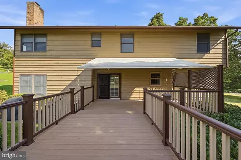 Exterior - 413 Masters Dr, Cross Junction, VA 22625 photo 9 of 17