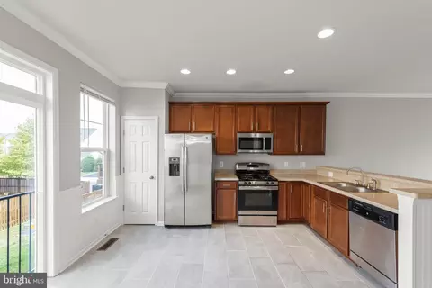 Kitchen - 104 Pintangle Ct, Stephenson, VA 22656 photo 2 of 2