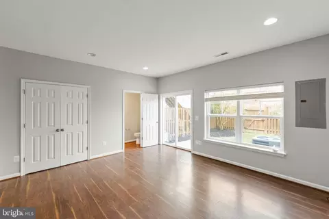 Living - 104 Pintangle Ct, Stephenson, VA 22656 photo 2 of 5