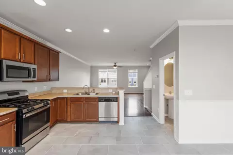 Entry Way - 104 Pintangle Ct, Stephenson, VA 22656 photo 5 of 13