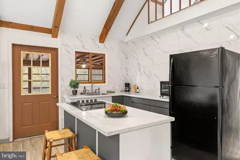Kitchen - 274 Three Oaks Dr, Gore, VA 22637 photo 4 of 6