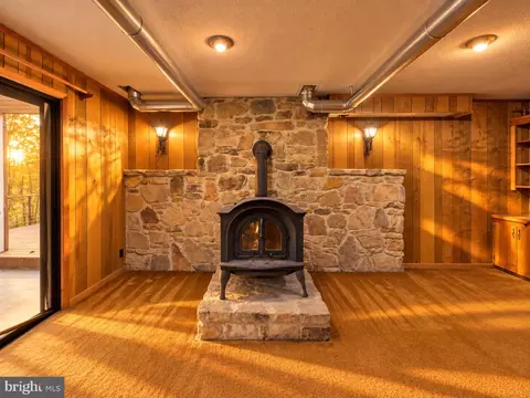 Living - 274 Three Oaks Dr, Gore, VA 22637 photo 19 of 21
