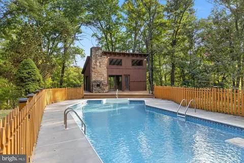 Exterior - 274 Three Oaks Dr, Gore, VA 22637 photo 8 of 22