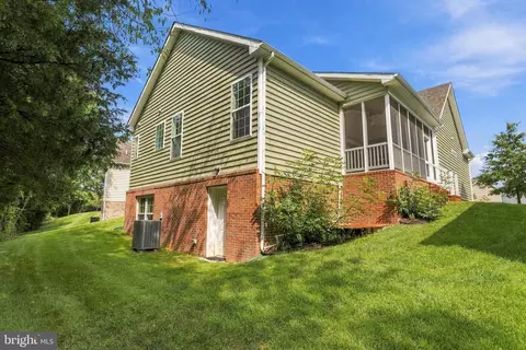 Exterior - 116 Bleeding Heart Dr, White Post, VA 22663 photo 9 of 11