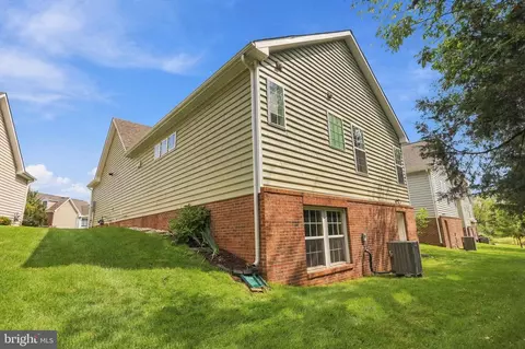 Exterior - 116 Bleeding Heart Dr, White Post, VA 22663 photo 10 of 11