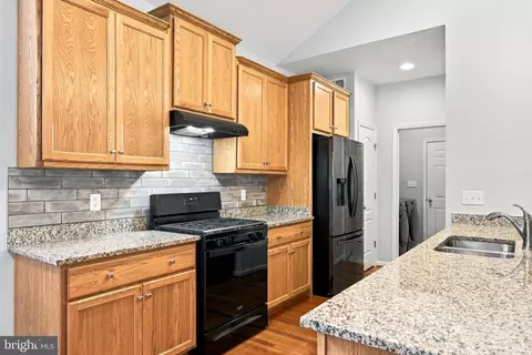 Kitchen - 116 Bleeding Heart Dr, White Post, VA 22663 photo 2 of 4
