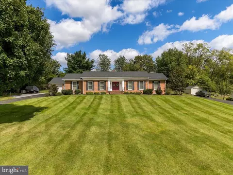220 Greenfield Ave, Winchester, VA 22602