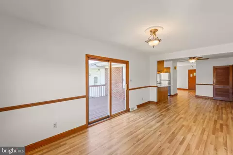 Living - 182 Front Dr, Winchester, VA 22602 photo 7 of 7