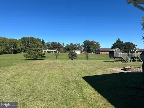 Exterior - 182 Front Dr, Winchester, VA 22602 photo 6 of 18