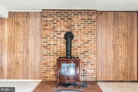 Other - 409 Sunset Cir, Cross Junction, VA 22625 photo 10 of 19