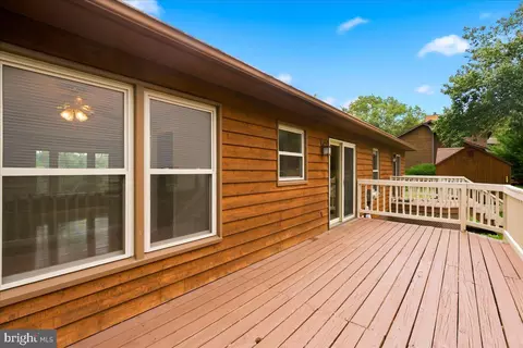 Exterior - 409 Sunset Cir, Cross Junction, VA 22625 photo 6 of 10