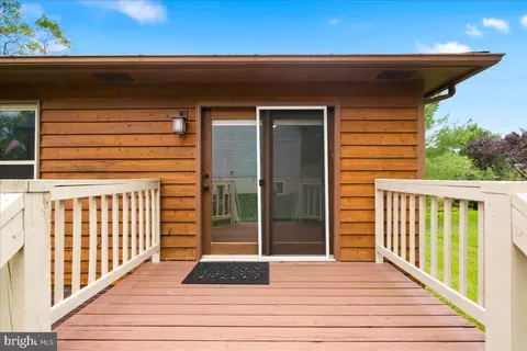 Exterior - 409 Sunset Cir, Cross Junction, VA 22625 photo 7 of 10