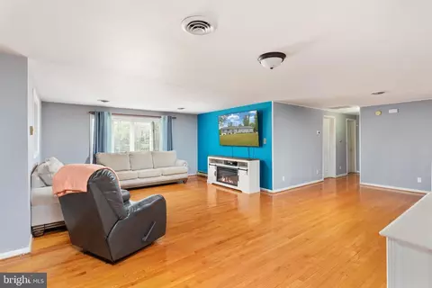 Living - 187 Highview Rd, Stephenson, VA 22656 photo 2 of 3