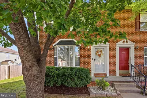 251 Waterford Ln, Winchester, VA 22602
