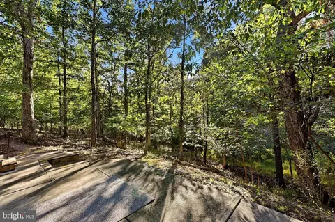 Exterior - 324 Overlook Dr, Cross Junction, VA 22625 photo 4 of 11