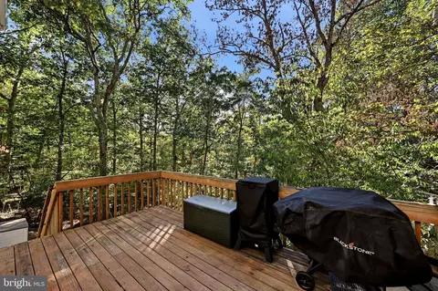 Exterior - 324 Overlook Dr, Cross Junction, VA 22625 photo 3 of 11