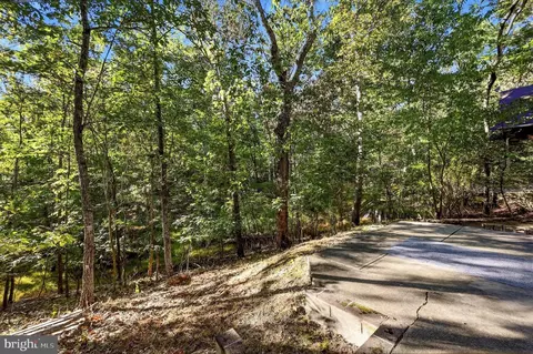 Exterior - 324 Overlook Dr, Cross Junction, VA 22625 photo 10 of 11
