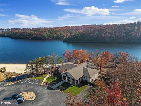View/Area - 324 Overlook Dr, Cross Junction, VA 22625 photo 1 of 15
