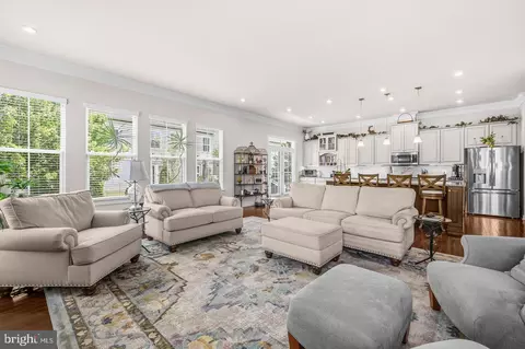 106 Fringetree Ct, Lake Frederick, VA 22630