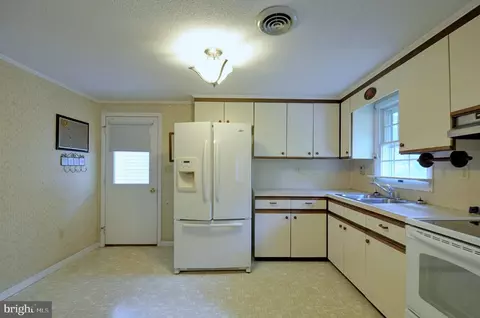 Kitchen - 227 Slate Ln, Stephenson, VA 22656 photo 2 of 3