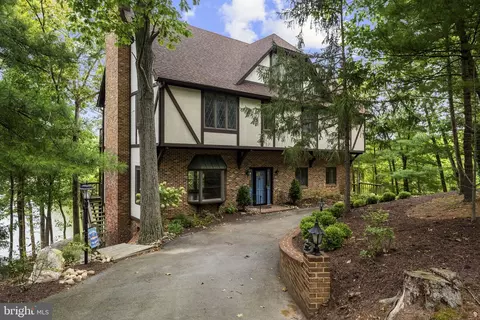 451 Lake Serene Dr, Winchester, VA 22603