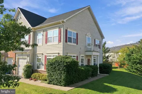 300 London Downs Cir, Stephens City, VA 22655